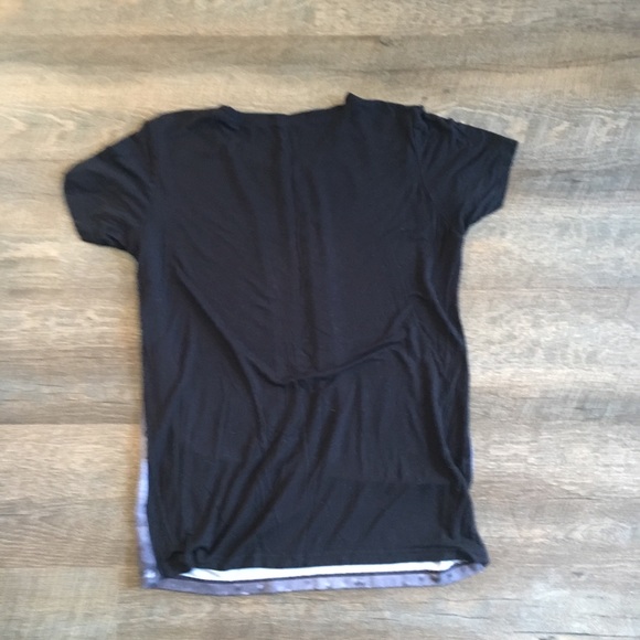 NWOT Hot topic t-shirt - Picture 3 of 3